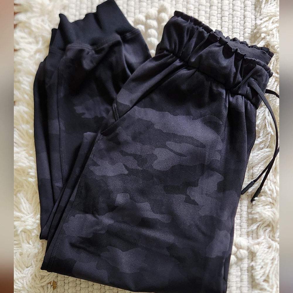 lululemon athletica Black Charcoal Camo Joggers